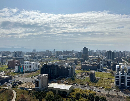 預售寫55個月新低！專家：沒看過這麼熱的股市 這麼清淡的房市