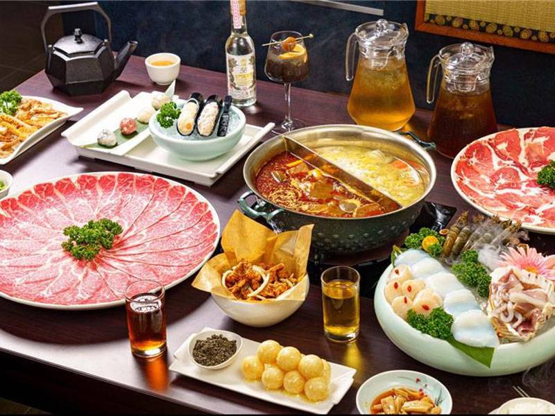  💰 鼎王豪擲2.5億買下西門町三角窗！「租金變本金」背後的商用不動產投資顯學 