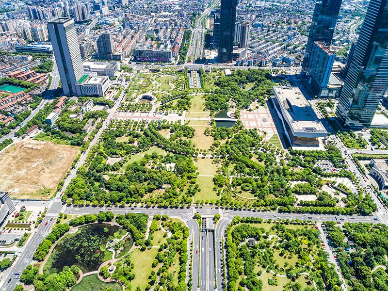  🏗️ AI建廠潮發威！科技業成新地主 地產交易焦點從建商轉向大廠 
