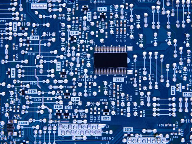 AI伺服器爆發帶動PCB產業鏈！高階...