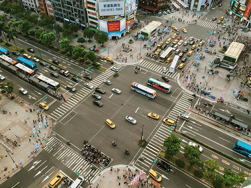  🛣️ 投資土地必看！「現有巷道」是什麼？如何影響你的建築權利與土地價值？ 