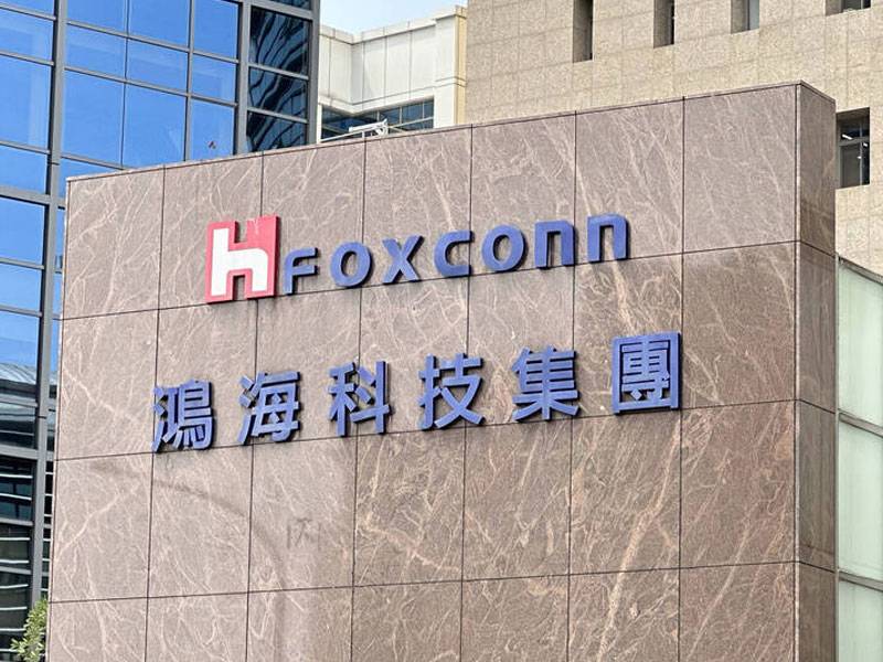 鴻海攜夏普 明年推新電動車