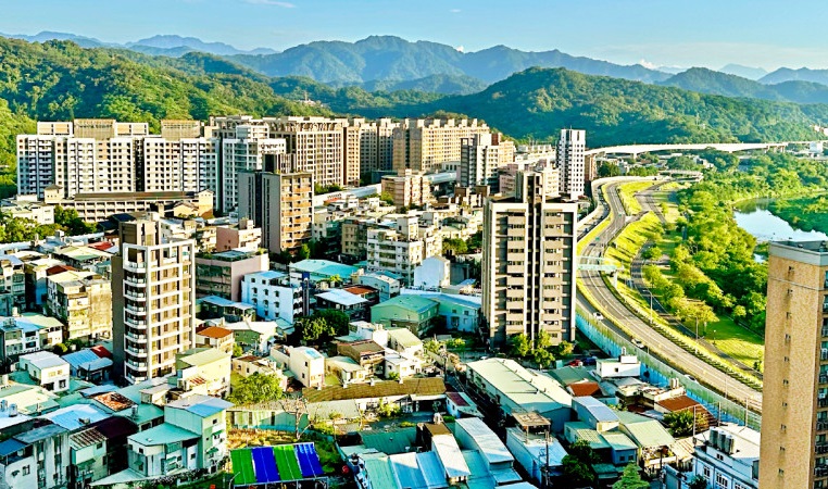 〈財經週報-本週熱點〉景氣燈號挑戰連...